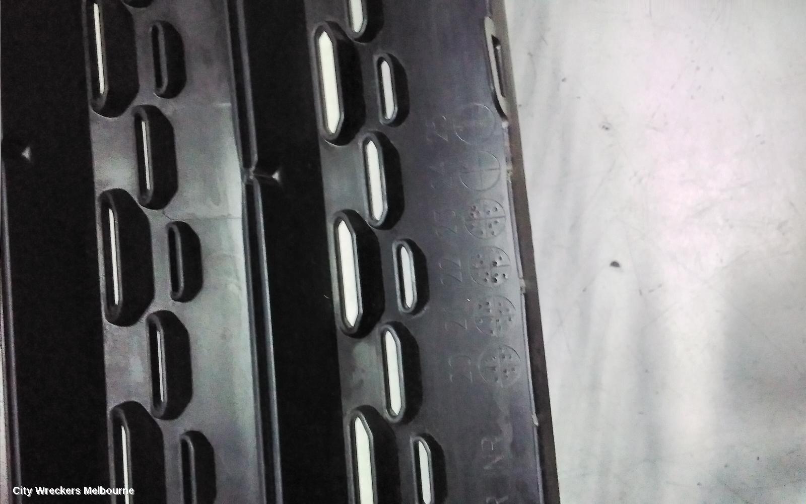 MITSUBISHI ECLIPSE CROSS GRILLE, RADIATOR GRILLE (UPPER), HIGH GLOSS BLACK, YB, 10/2020 ONWARDS