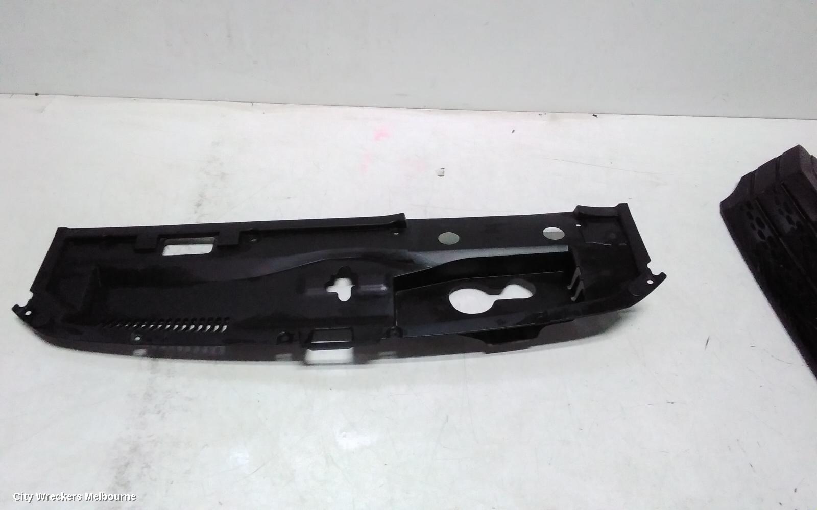 MITSUBISHI ECLIPSE CROSS GRILLE, BONNET CATCH COVER, YB, 10/2020 ONWARDS