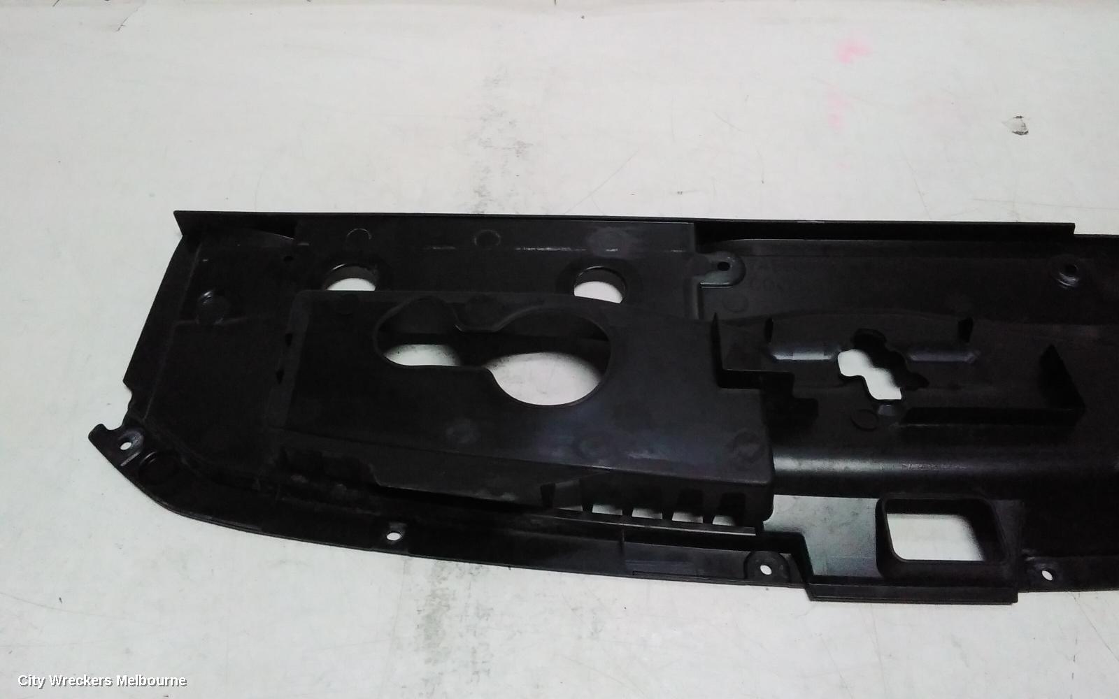 MITSUBISHI ECLIPSE CROSS GRILLE, BONNET CATCH COVER, YB, 10/2020 ONWARDS