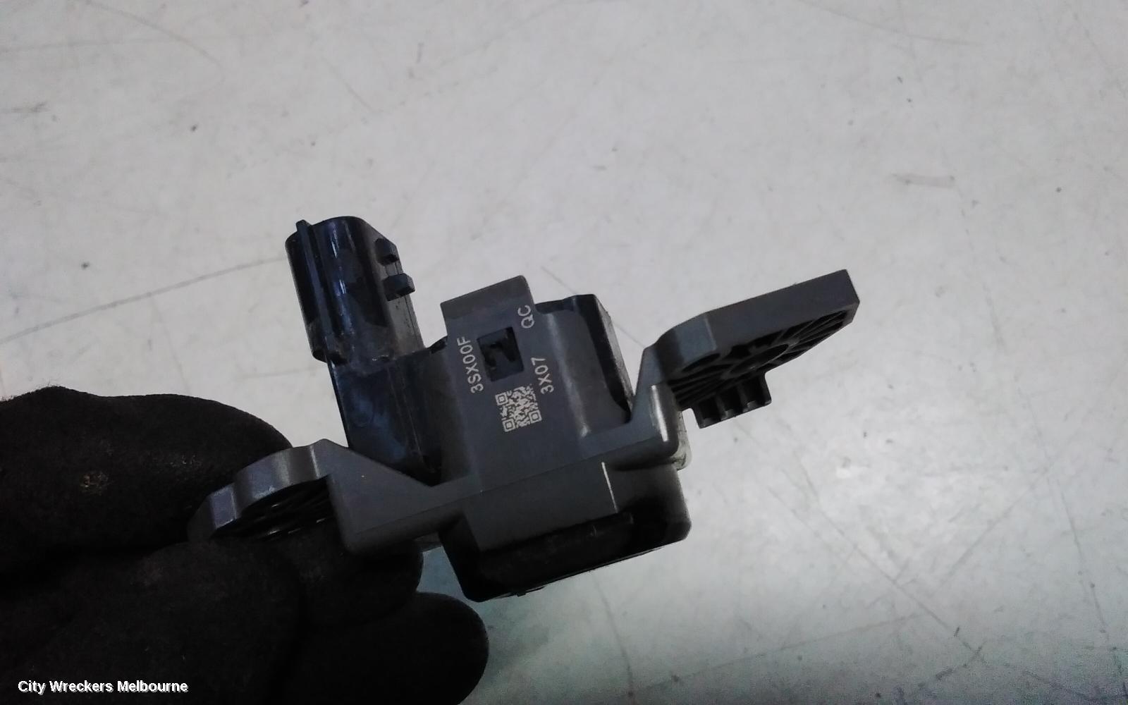 MITSUBISHI ECLIPSE CROSS, GEN 1, PARK SENSOR SWITCH, 11/2017 ONWARDS, LH CENTRE : 145173