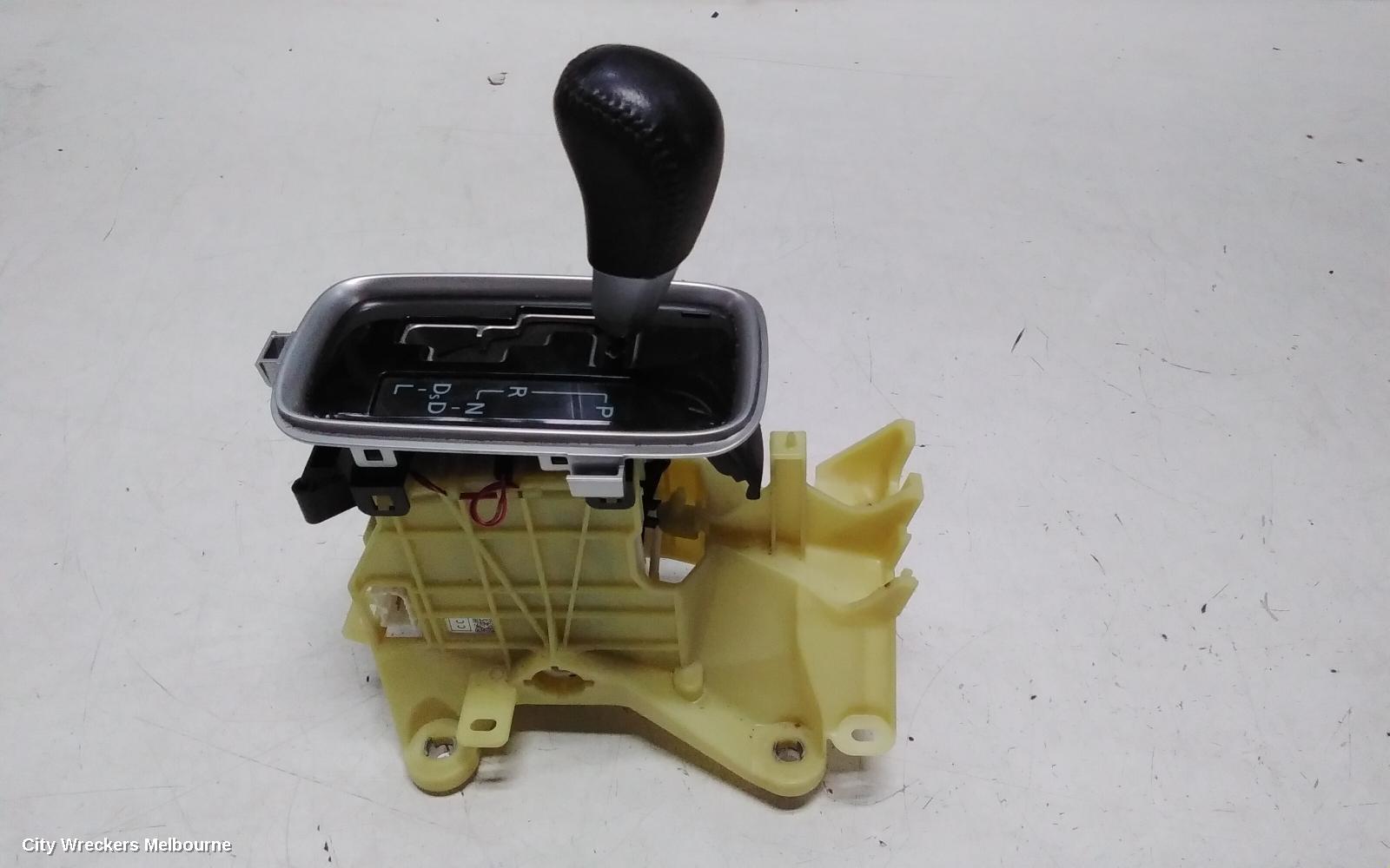 MITSUBISHI OUTLANDER GEAR STICK/SHIFTER, GEAR SHIFTER, AUTO T/M, NON HYBRID TYPE, ZK, 01/2015 - 07/2021