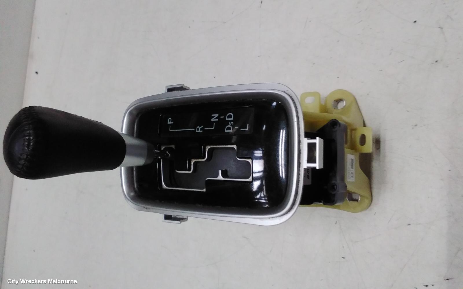 MITSUBISHI OUTLANDER GEAR STICK/SHIFTER, GEAR SHIFTER, AUTO T/M, NON HYBRID TYPE, ZK, 01/2015 - 07/2021