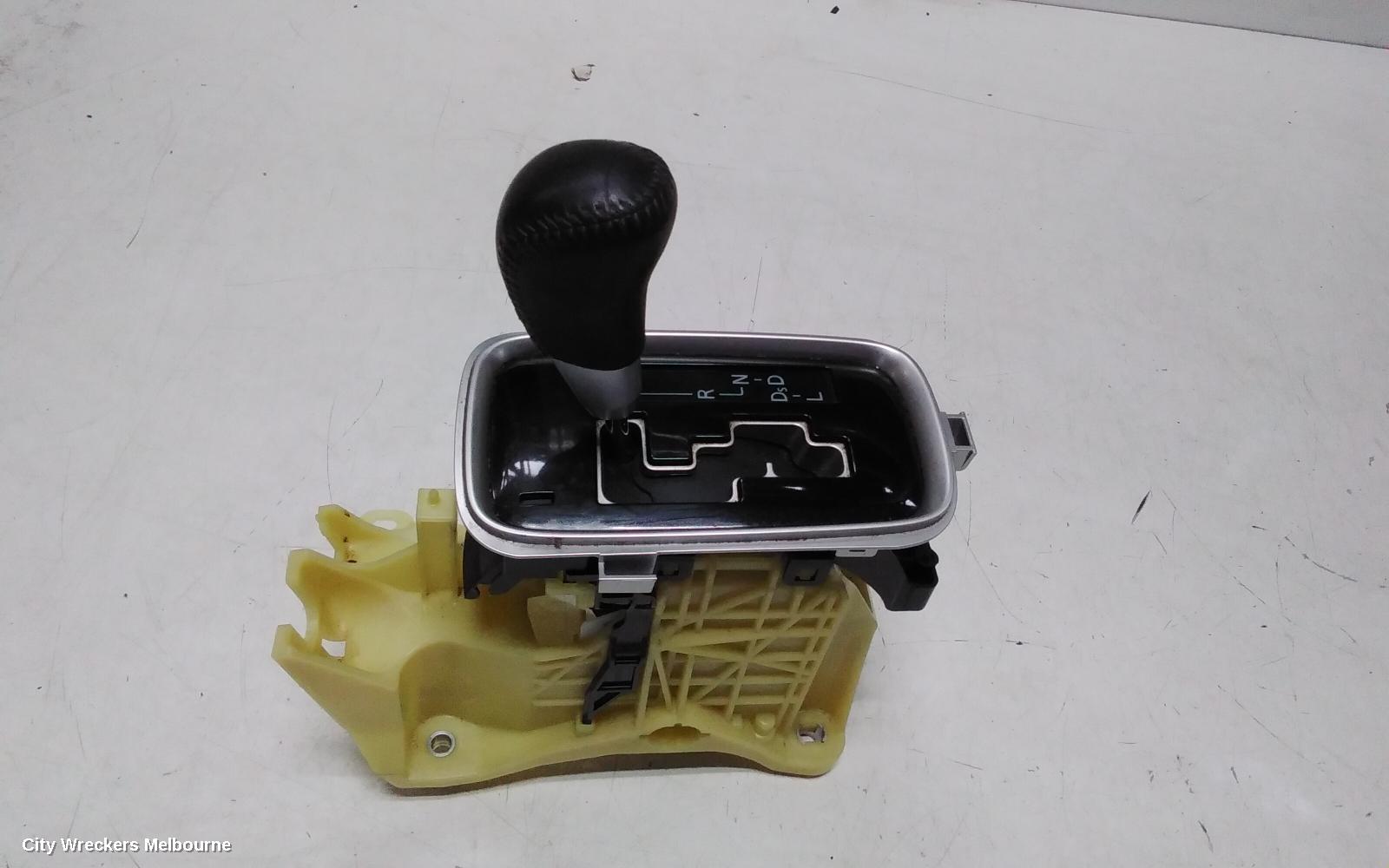 MITSUBISHI OUTLANDER GEAR STICK/SHIFTER, GEAR SHIFTER, AUTO T/M, NON HYBRID TYPE, ZK, 01/2015 - 07/2021