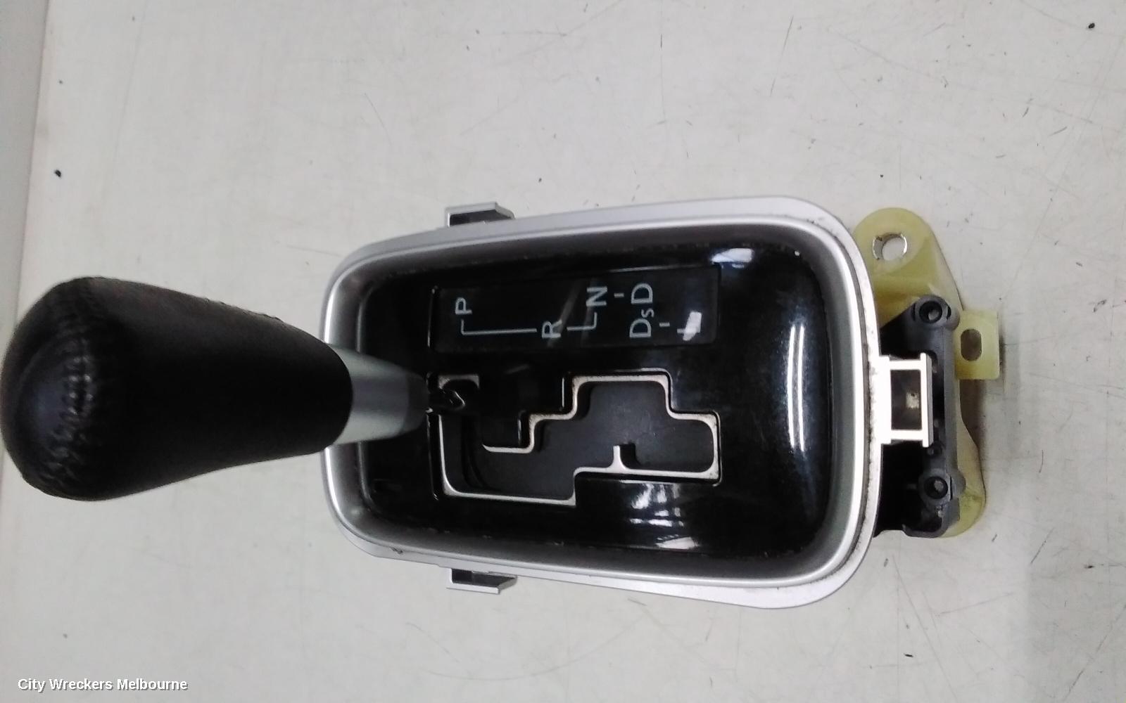 MITSUBISHI OUTLANDER GEAR STICK/SHIFTER, GEAR SHIFTER, AUTO T/M, NON HYBRID TYPE, ZK, 01/2015 - 07/2021