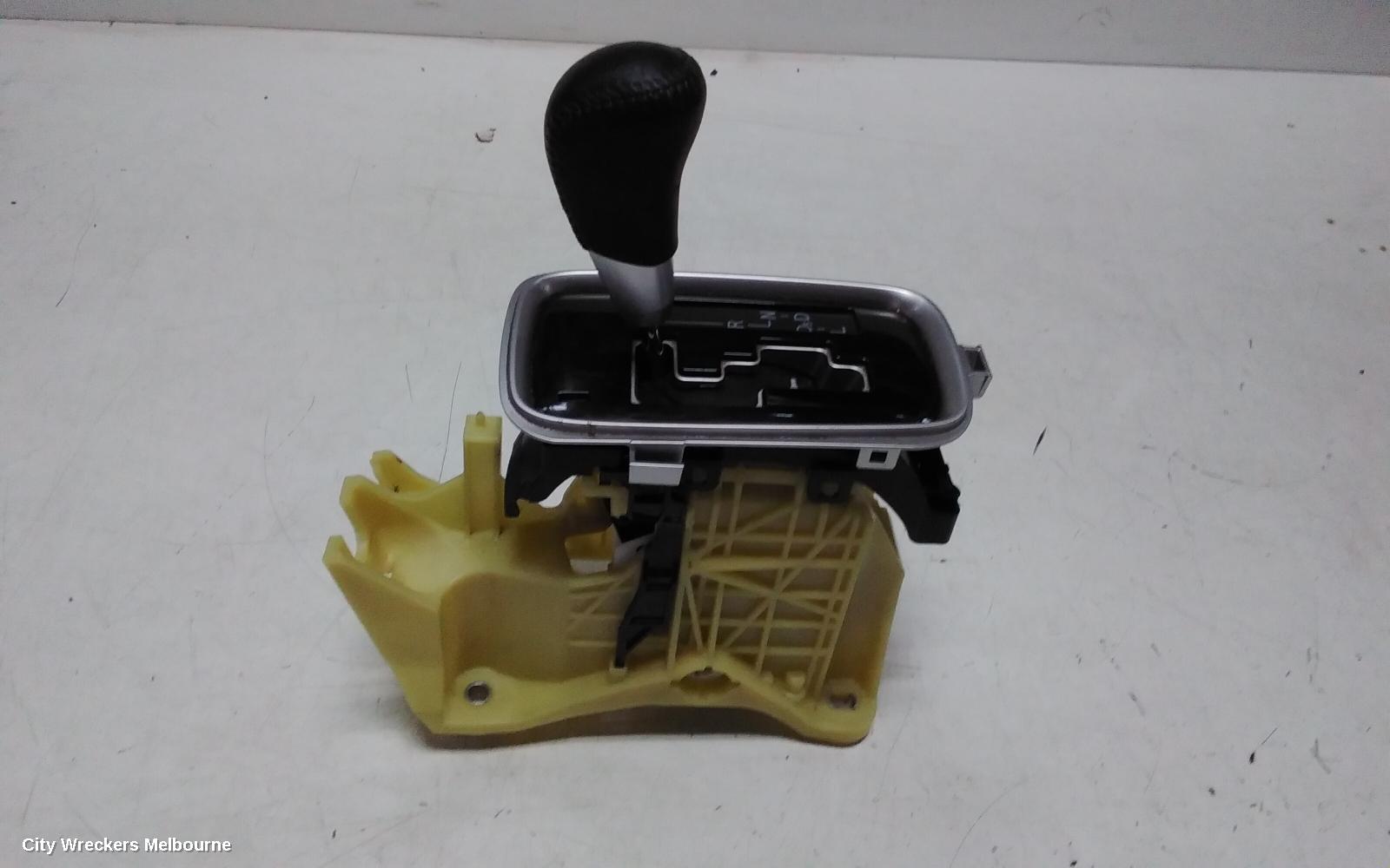 MITSUBISHI OUTLANDER GEAR STICK/SHIFTER, GEAR SHIFTER, AUTO T/M, NON HYBRID TYPE, ZK, 01/2015 - 07/2021