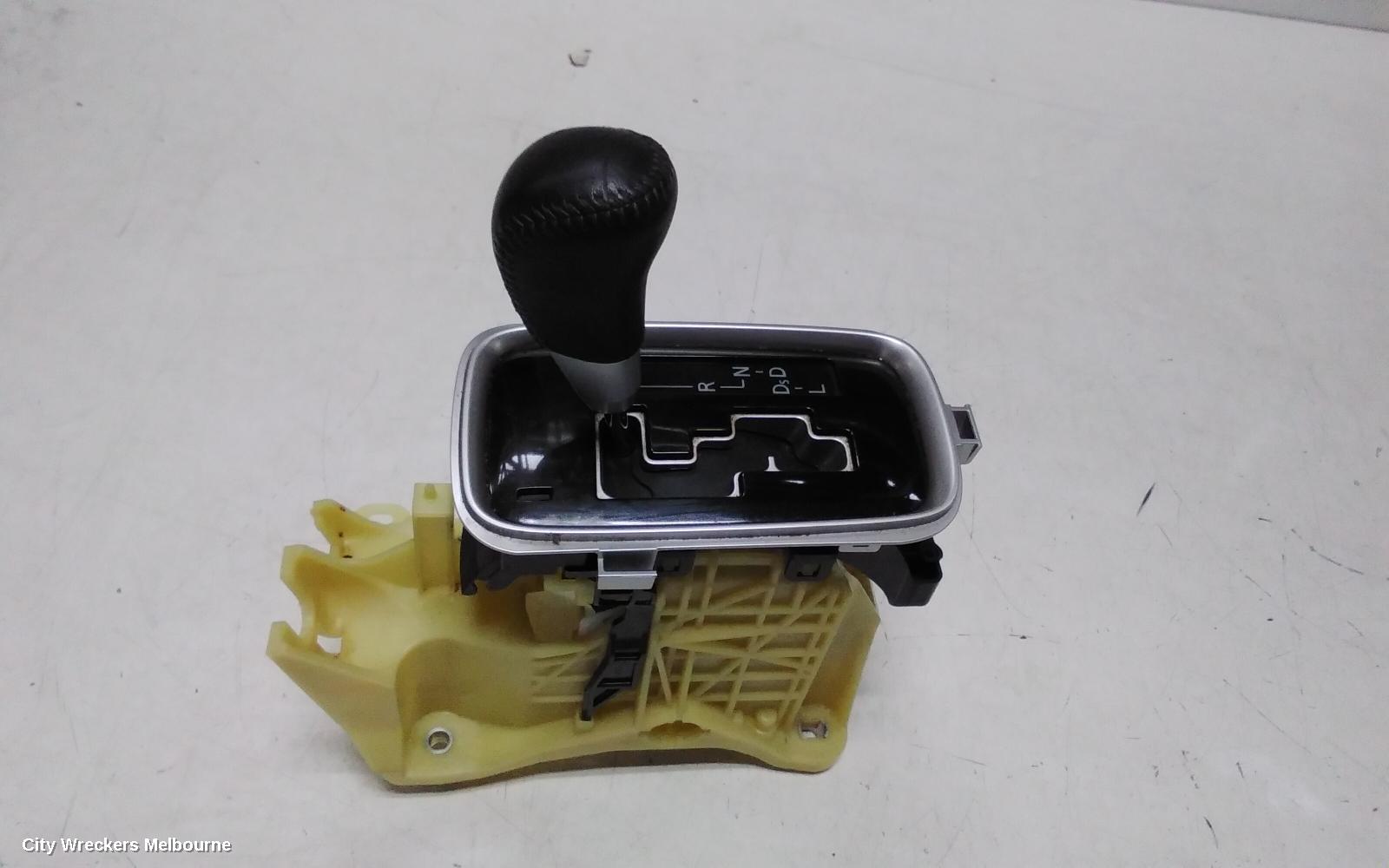MITSUBISHI OUTLANDER GEAR STICK/SHIFTER, GEAR SHIFTER, AUTO T/M, NON HYBRID TYPE, ZK, 01/2015 - 07/2021