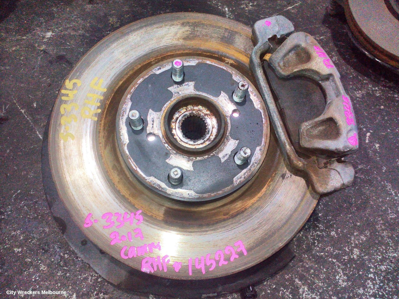 TOYOTA CAMRY RIGHT FRONT HUB ASSEMBLY, ASV50, NON HEV, 11/2011 - 10/2017