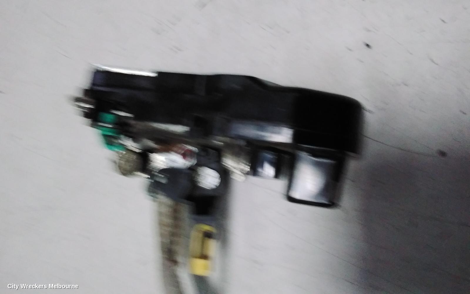CHRYSLER 300C DOOR/BOOT/GATE LOCK, RIGHT FRONT DOOR LOCK, SEDAN/WAGON, 11/2005 - 12/2011