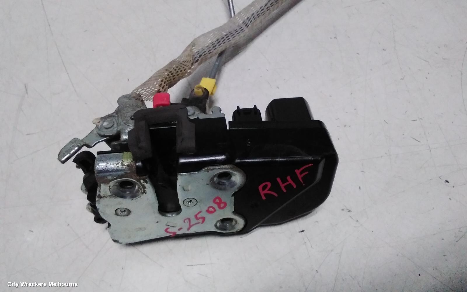 CHRYSLER 300C DOOR/BOOT/GATE LOCK, RIGHT FRONT DOOR LOCK, SEDAN/WAGON, 11/2005 - 12/2011
