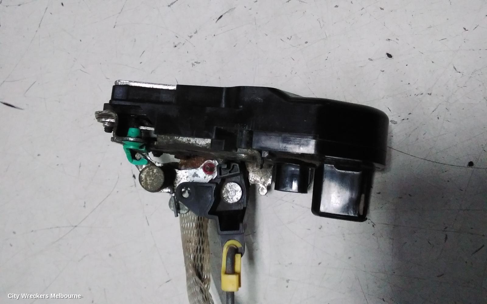 CHRYSLER 300C DOOR/BOOT/GATE LOCK, RIGHT FRONT DOOR LOCK, SEDAN/WAGON, 11/2005 - 12/2011