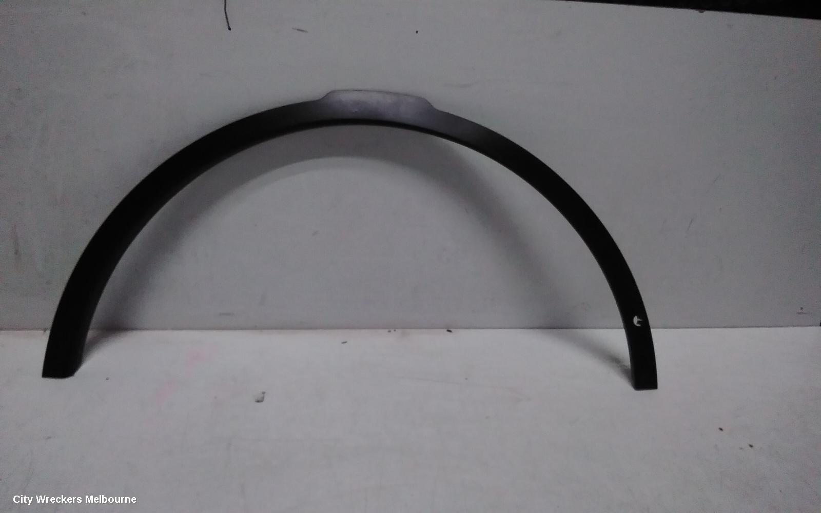 LAND ROVER DISCOVERY WHEEL ARCH FLARE, L462, RH FRONT, W/ PARK SENSOR TYPE, MATTE BLACK, 12/2016 ONWARDS