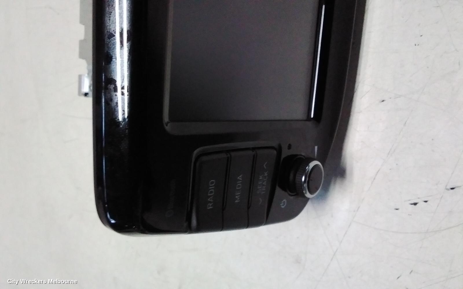 HYUNDAI I30 RADIO/CD/DVD/SAT/TV, HEAD UNIT, W/ DISPLAY UNIT, 8IN TOUCHSCREEN, W/ SAT NAV/PREMIUM AUDIO TYPE, PD, HATCH (S. KOREA VIN KMHH), 03/2017 - 07/2020