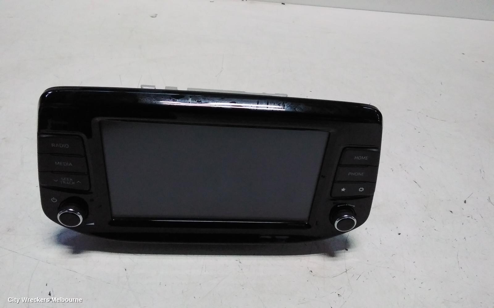 HYUNDAI I30 RADIO/CD/DVD/SAT/TV, HEAD UNIT, W/ DISPLAY UNIT, 8IN TOUCHSCREEN, W/ SAT NAV/PREMIUM AUDIO TYPE, PD, HATCH (S. KOREA VIN KMHH), 03/2017 - 07/2020