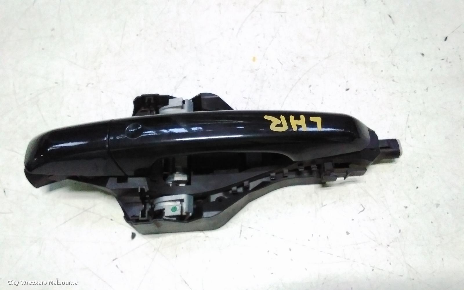 LAND ROVER DISCOVERY SPORT DOOR HANDLE, LH REAR, OUTER, COLOUR CODED, NON CHROME INSERT TYPE, L550, 01/2015 - 06/2019