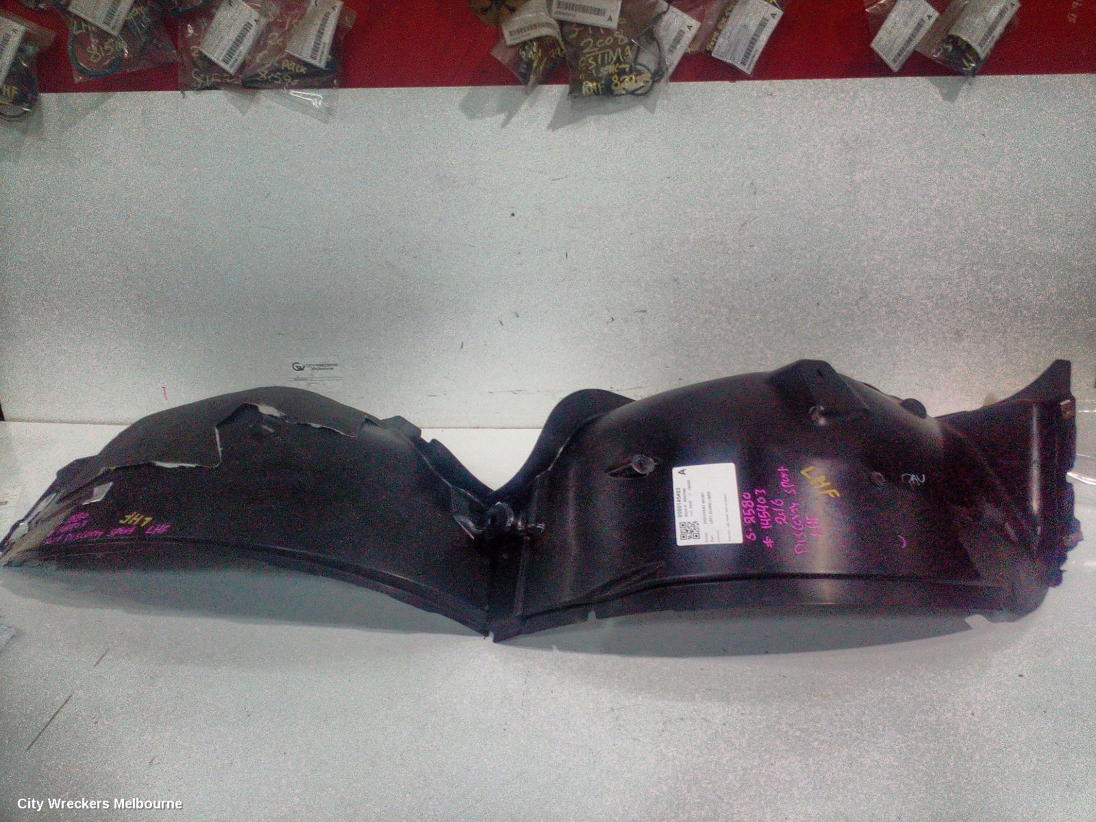 LAND ROVER DISCOVERY SPORT LEFT GUARD LINER, L550, FRONT ASSY, 01/2015 - 06/2019