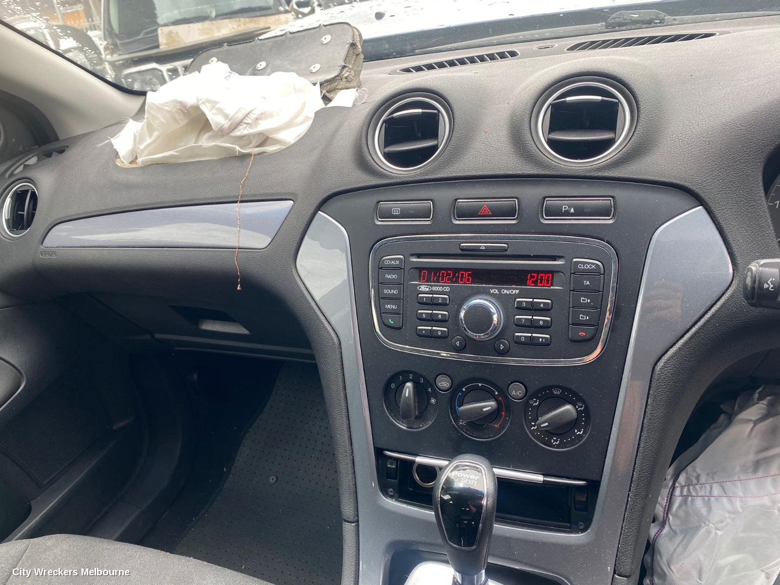 FORD MONDEO LEFT FRONT DOOR WINDOW, MA-MC, GREEN TINT TYPE, 10/2007 - 12/2014