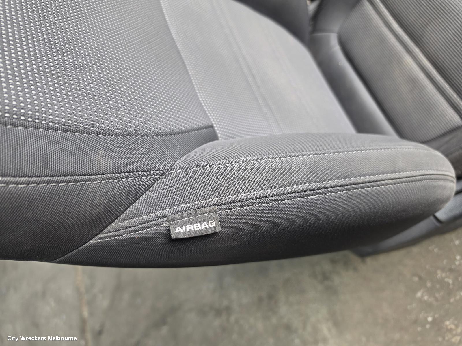 KIA SORENTO FRONT SEAT, RH FRONT, UM, CLOTH, SI, 03/2015 - 02/2020