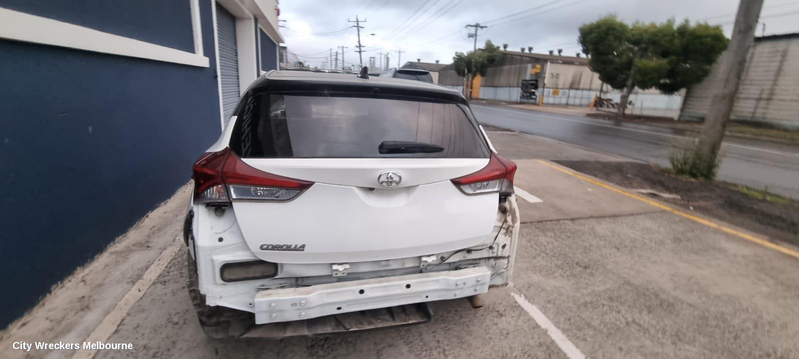 TOYOTA COROLLA REAR GARNISH, TAILGATE LAMP (RH SIDE), ZRE182R/ZWE186R, HATCH, 03/2015 - 06/2018