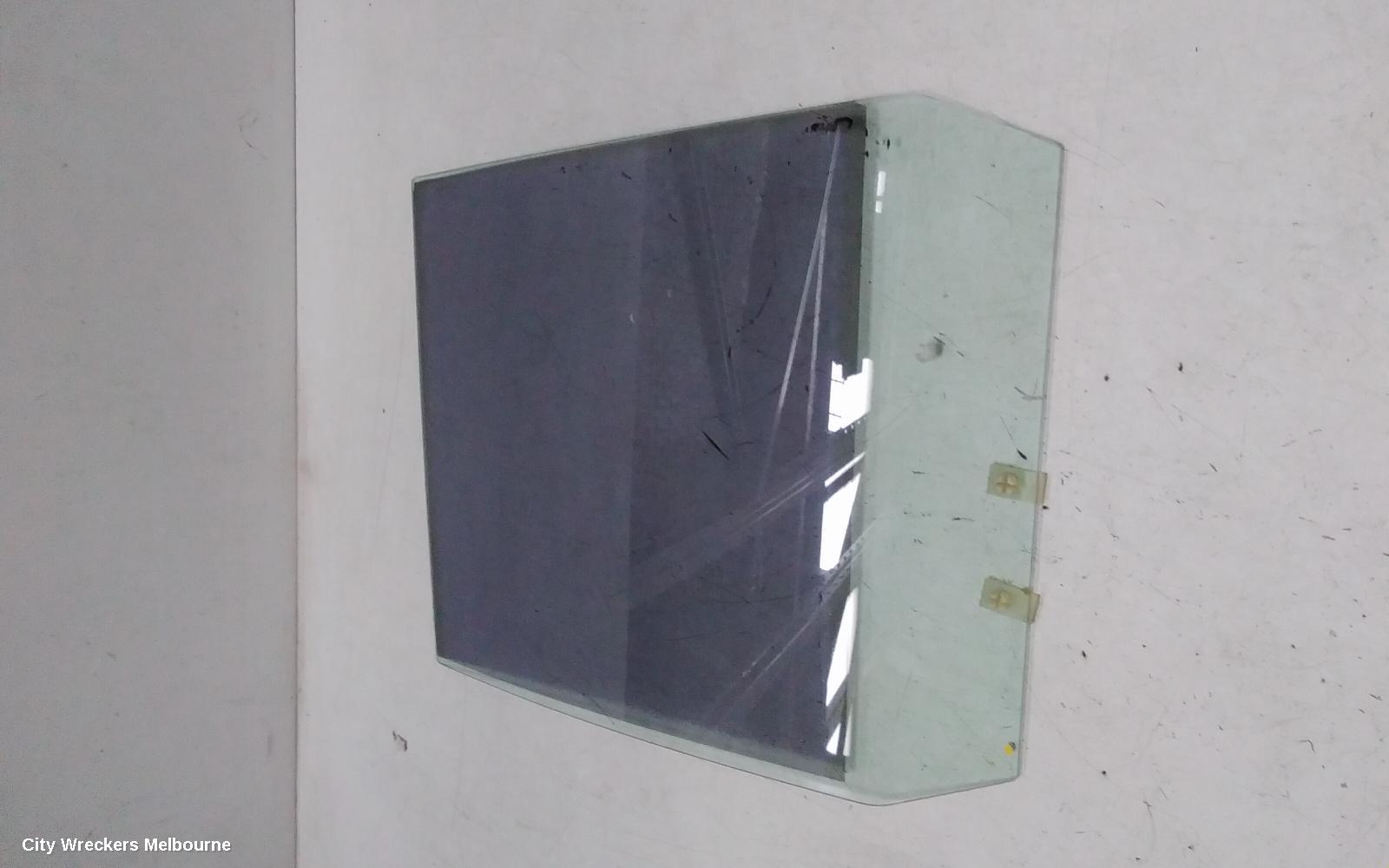 SUZUKI VITARA RIGHT REAR DOOR WINDOW, SQ, 04/1998 - 07/2005