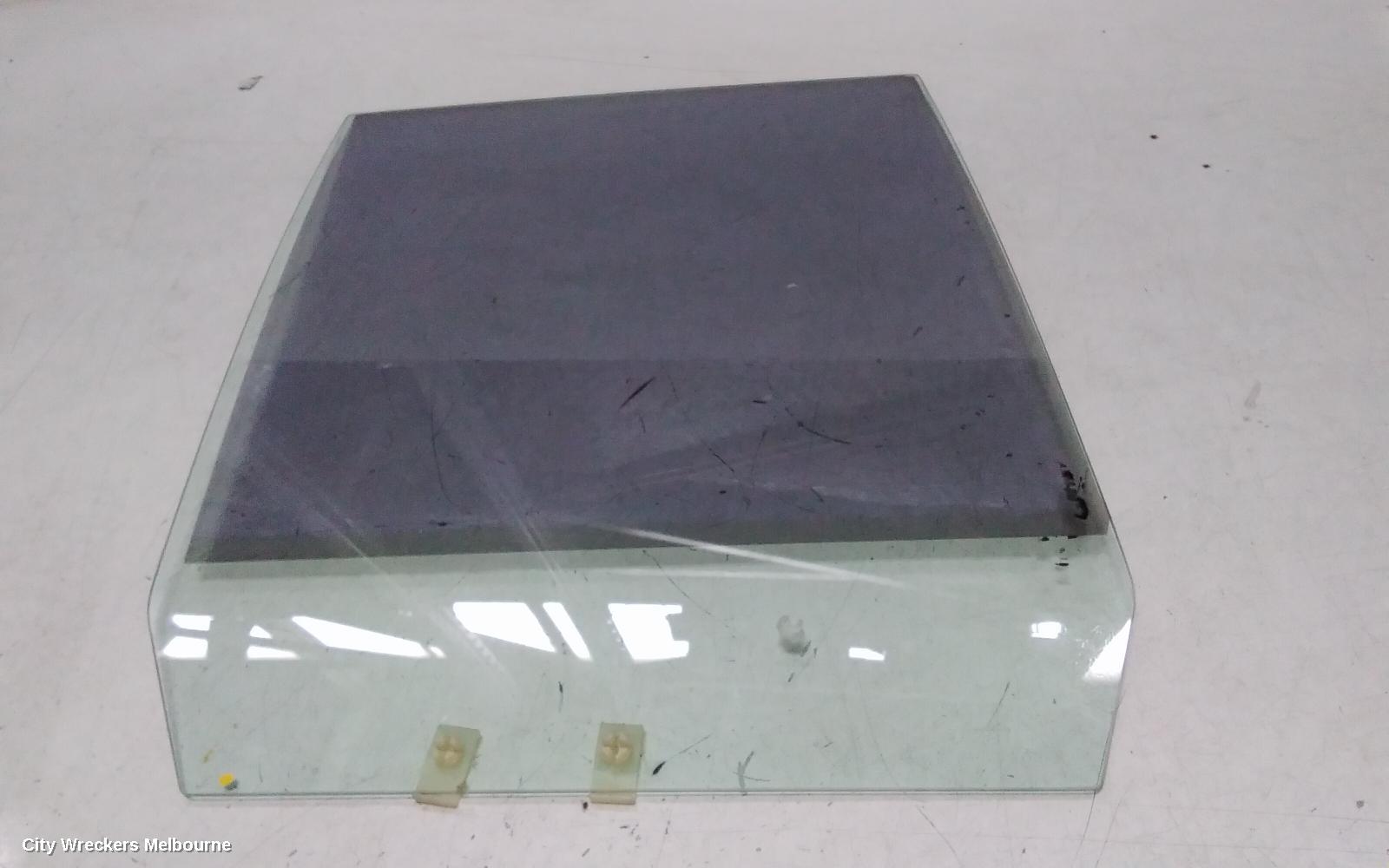 SUZUKI VITARA RIGHT REAR DOOR WINDOW, SQ, 04/1998 - 07/2005
