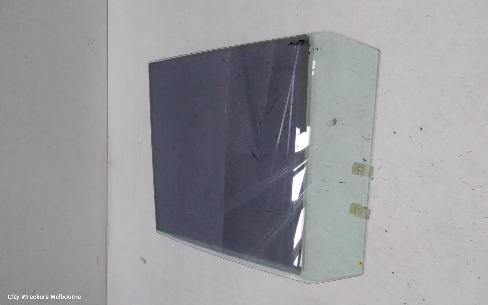 SUZUKI VITARA RIGHT REAR DOOR WINDOW, SQ, 04/1998 - 07/2005