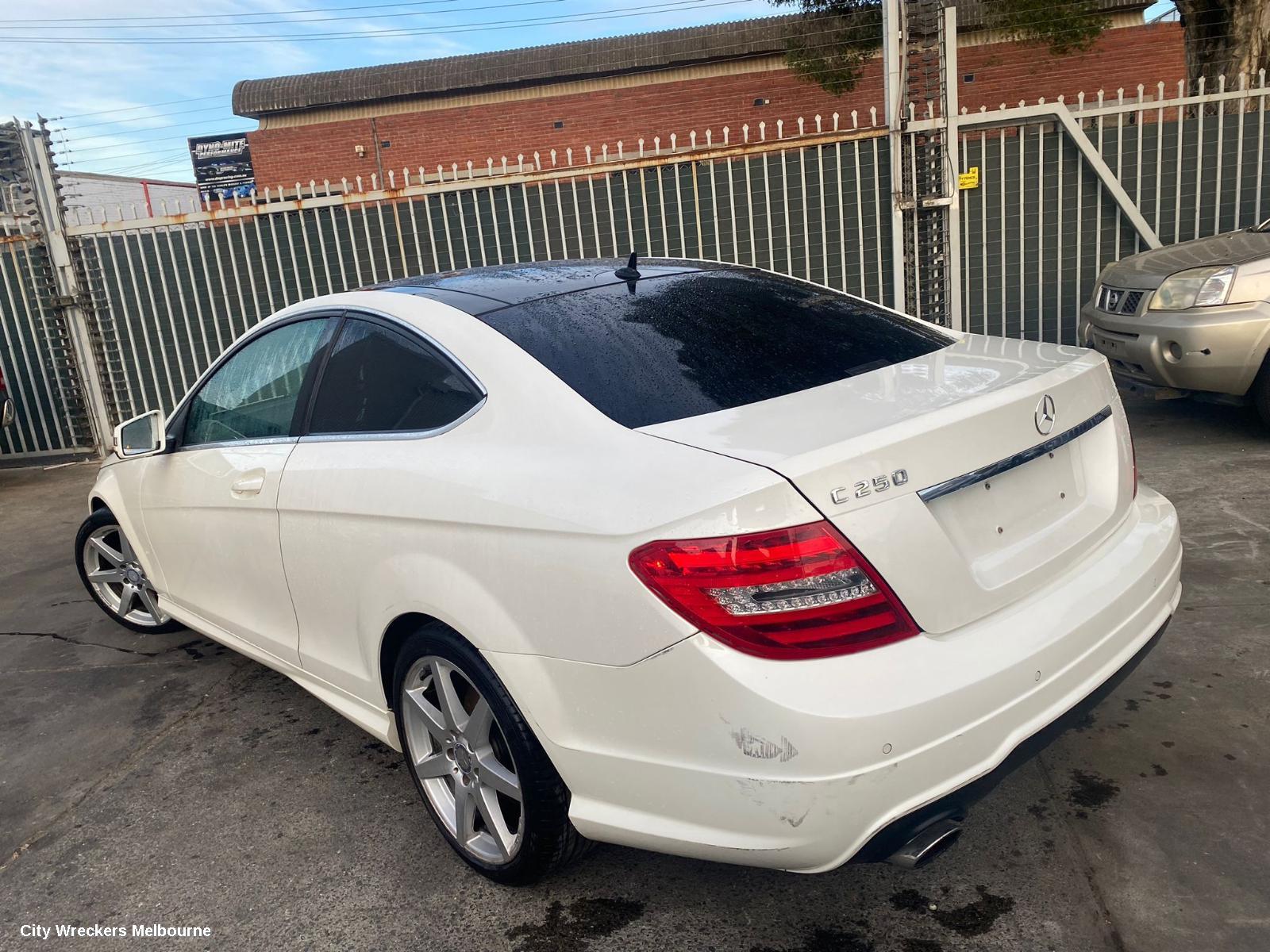 MERCEDES C CLASS RIGHT FRONT DOOR WINDOW, C204, 05/2011 - 01/2015