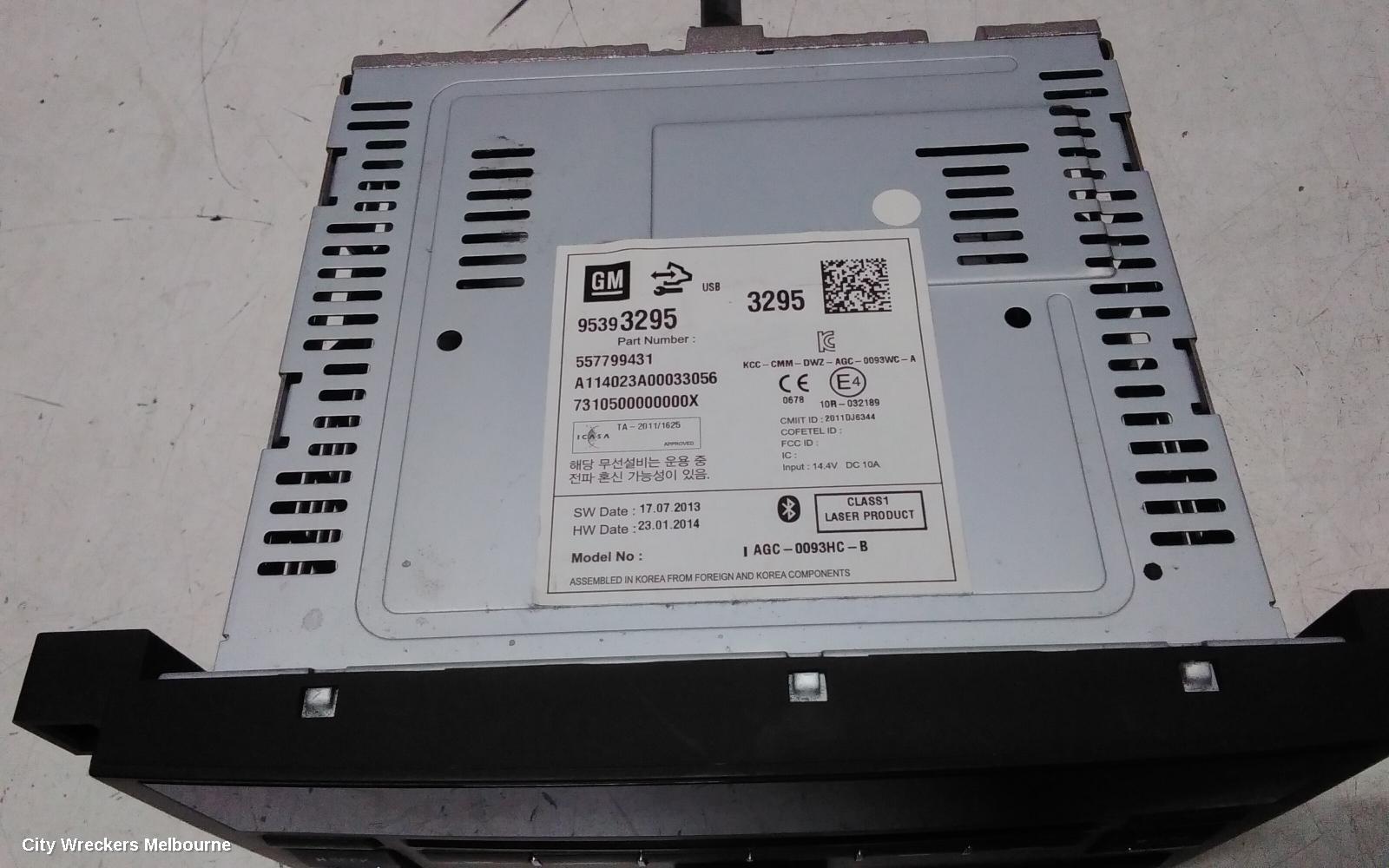 HOLDEN CAPTIVA RADIO/CD/DVD/SAT/TV, DISPLAY UNIT ONLY, SAT NAV TYPE, 4 PLUG ON BACK TYPE, CG, 01/2011 - 09/2015