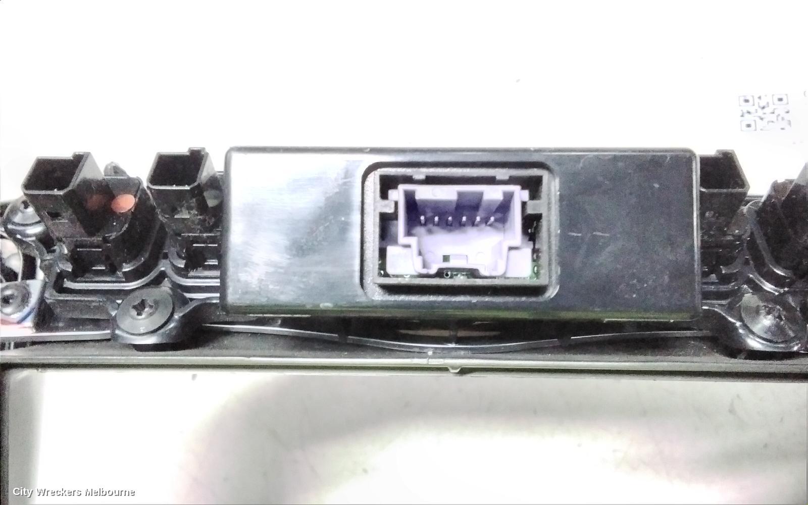 HOLDEN CAPTIVA RADIO/CD/DVD/SAT/TV, DISPLAY UNIT SURROUND ONLY, SAT NAV TYPE, CG, 01/2011 - 09/2015