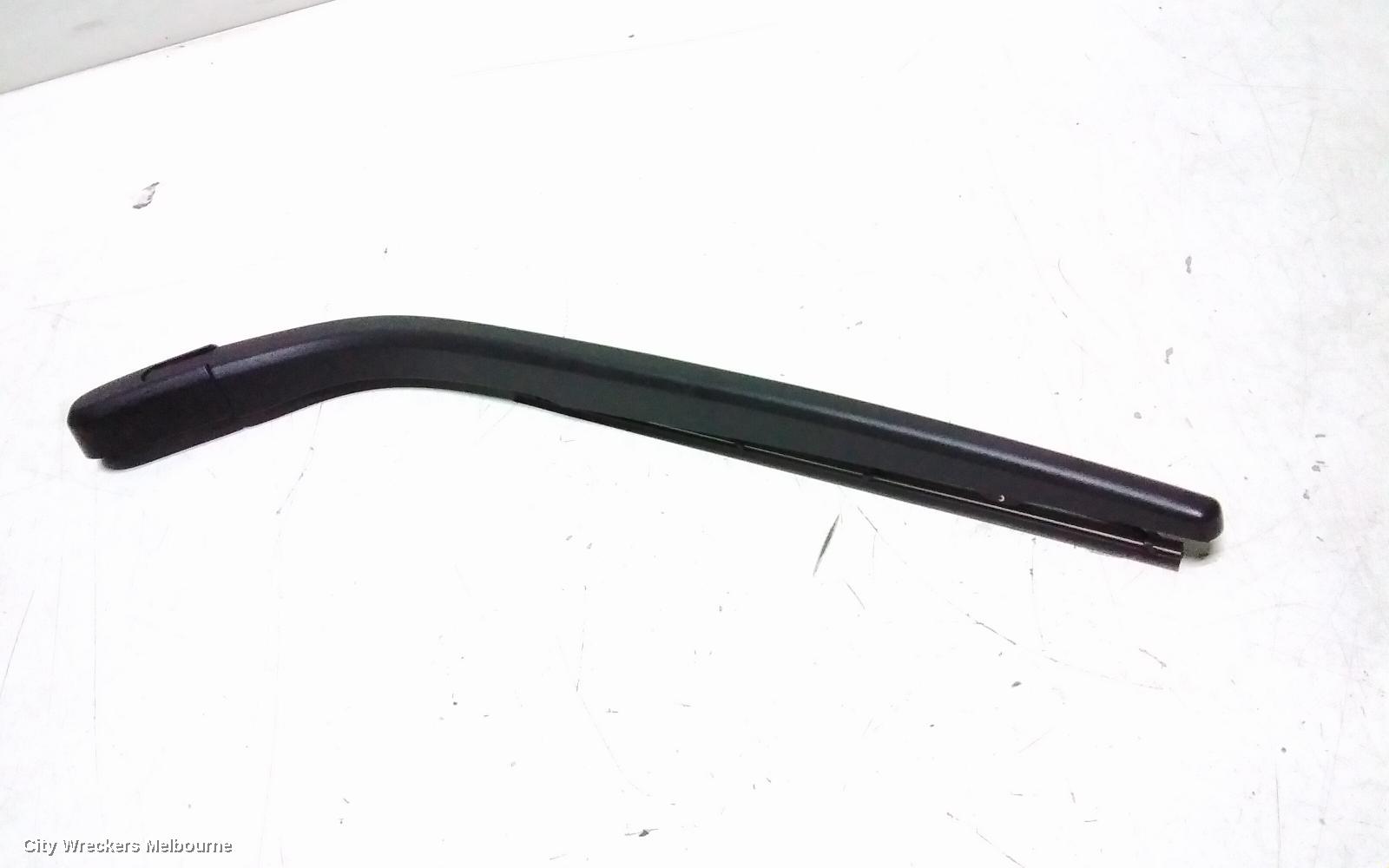 HOLDEN CAPTIVA WIPER ARM, TAILGATE, FIXED GLASS TYPE, CG2, 01/2014 - 06/2018