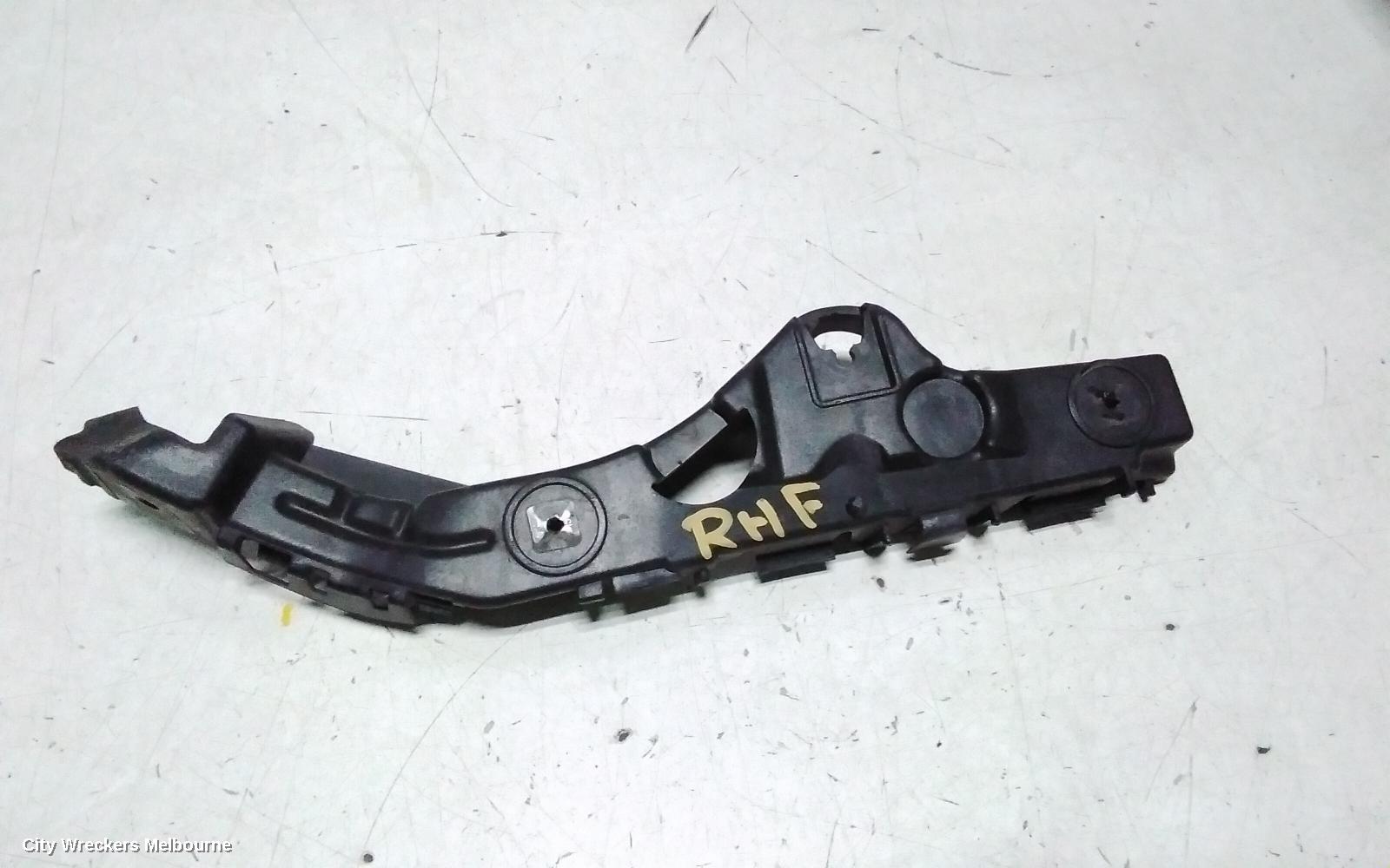 HOLDEN CAPTIVA, CG SERIES 2 03/2011 - 06/2018, RHF BARSLIDE / BAR BRACKET : 145658