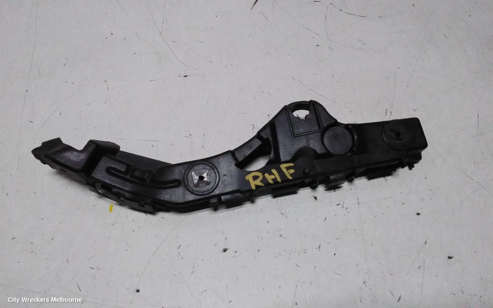 HOLDEN CAPTIVA, CG SERIES 2 03/2011 - 06/2018, RHF BARSLIDE / BAR BRACKET : 145658