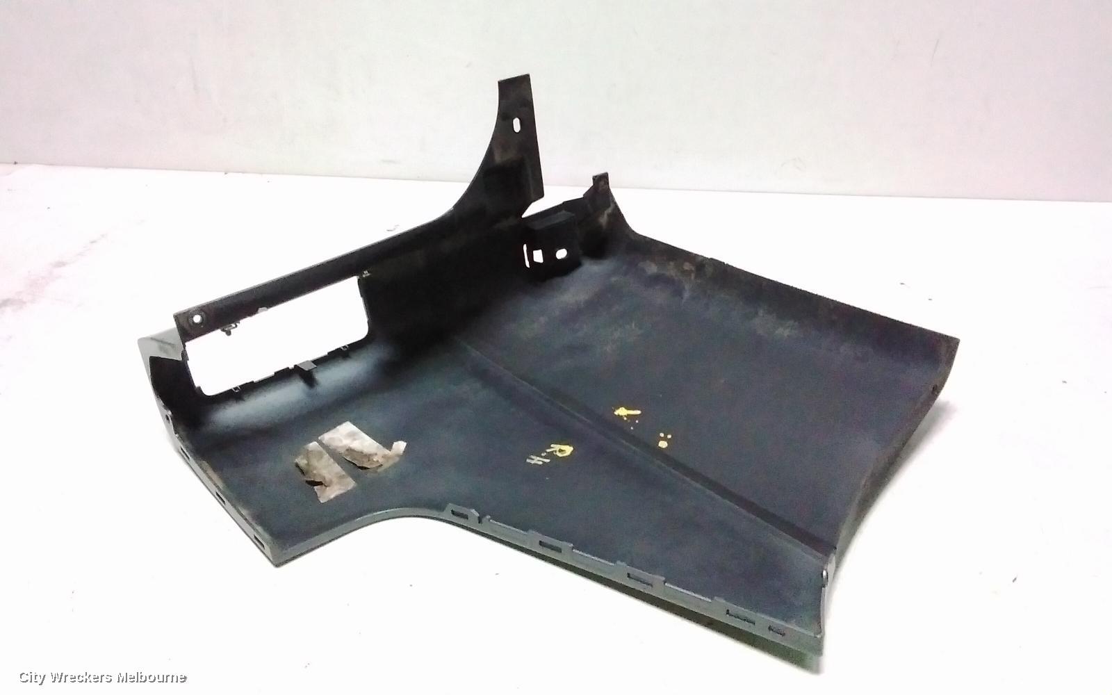 RENAULT TRAFIC REAR BUMPER, BUMPER BAR (RH SIDE), COLOUR CODED, X82, 01/2015 ONWARDS