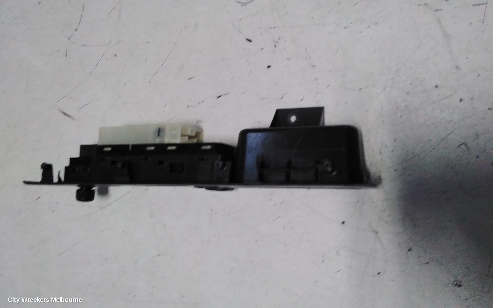SUZUKI SWIFT PWR DR WIND SWITCH, RH FRONT (MASTER SWITCH), RS415/RS416, 09/2004 - 02/2011