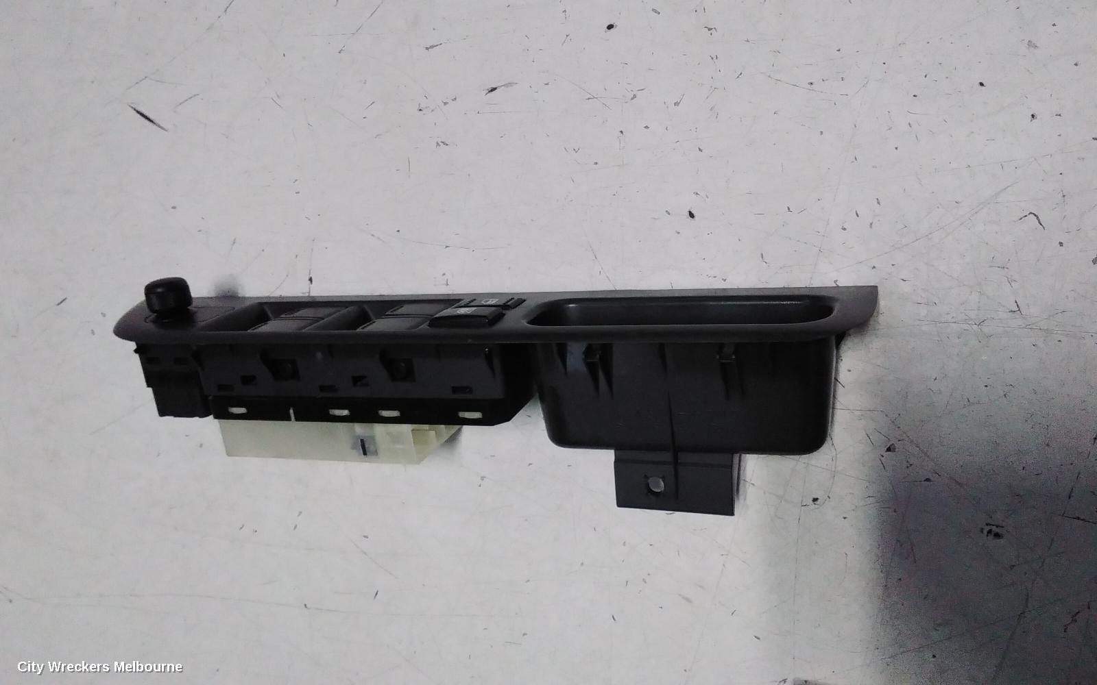 SUZUKI SWIFT PWR DR WIND SWITCH, RH FRONT (MASTER SWITCH), RS415/RS416, 09/2004 - 02/2011