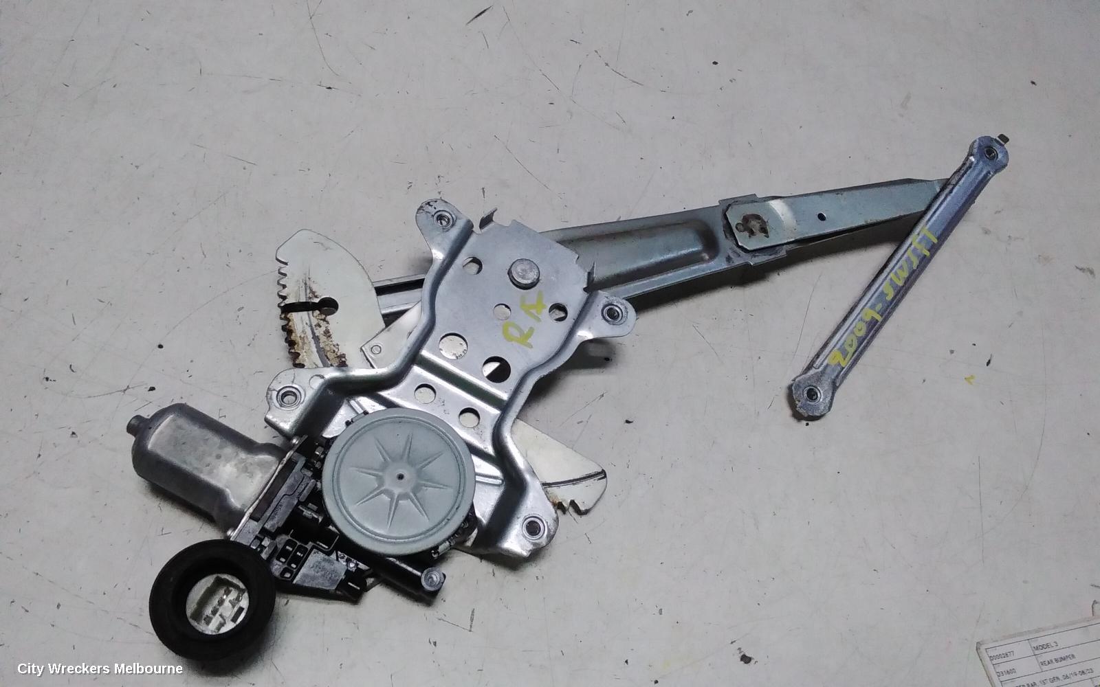 SUZUKI SWIFT RIGHT FRONT WINDOW REG/MOTOR, RS415/RS416, POWER, 09/2004 - 02/2011