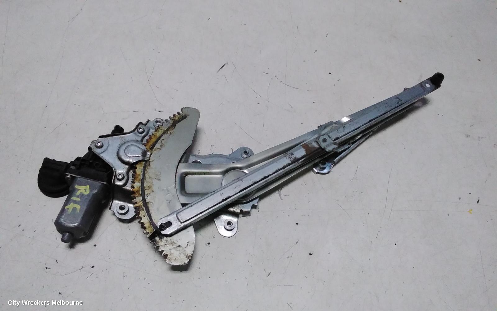 SUZUKI SWIFT RIGHT FRONT WINDOW REG/MOTOR, RS415/RS416, POWER, 09/2004 - 02/2011