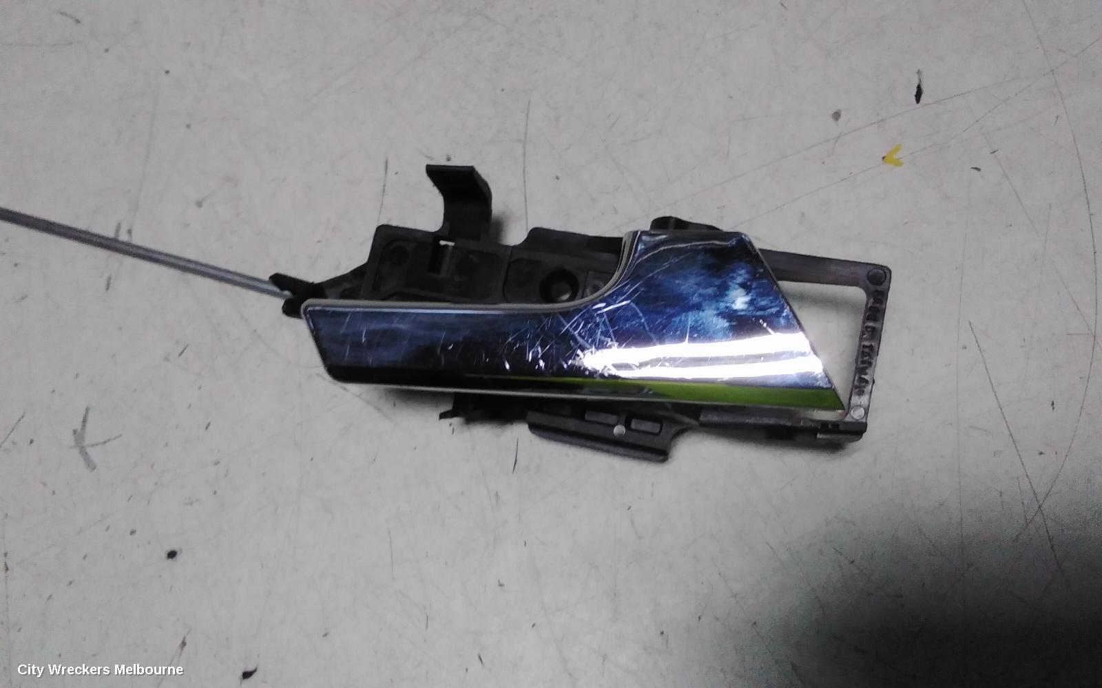 HOLDEN BARINA DOOR/BOOT/GATE LOCK, RIGHT FRONT DOOR LOCK, TK, 12/2005 - 12/2012