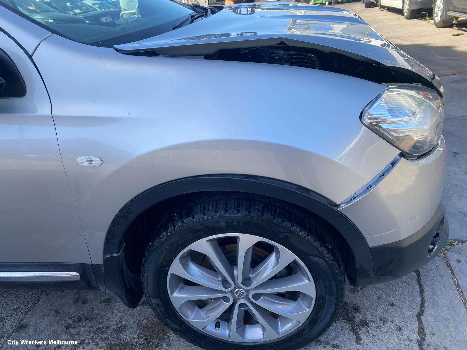 NISSAN DUALIS LEFT FRONT DOOR, J10, 5 SEATER TYPE, 10/2007 - 05/2014