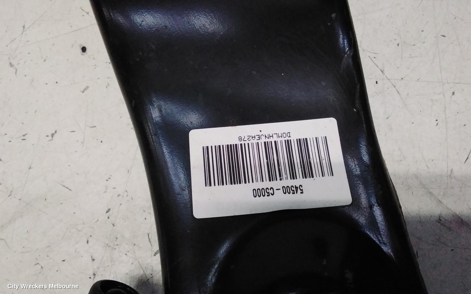 KIA SORENTO LEFT FRONT LOWER CONTROL ARM, UM, 03/2015 - 02/2020