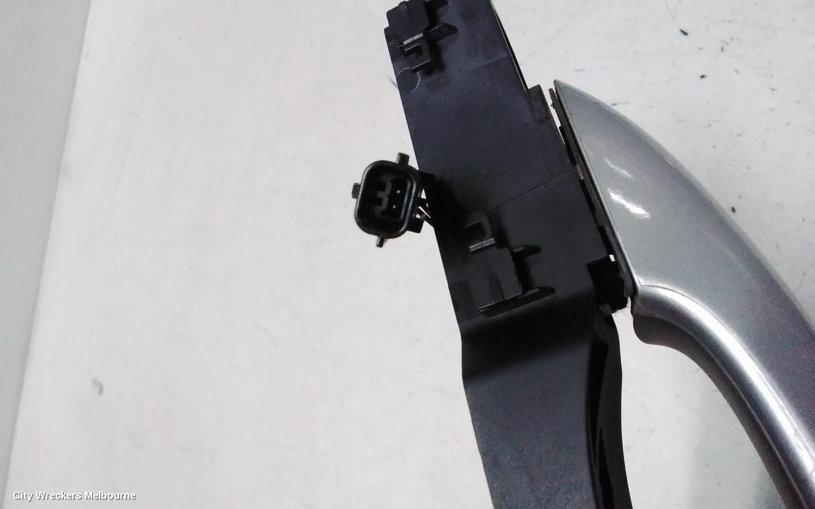 RENAULT MEGANE DOOR HANDLE, GEN 4, 06/2016 - 02/2020