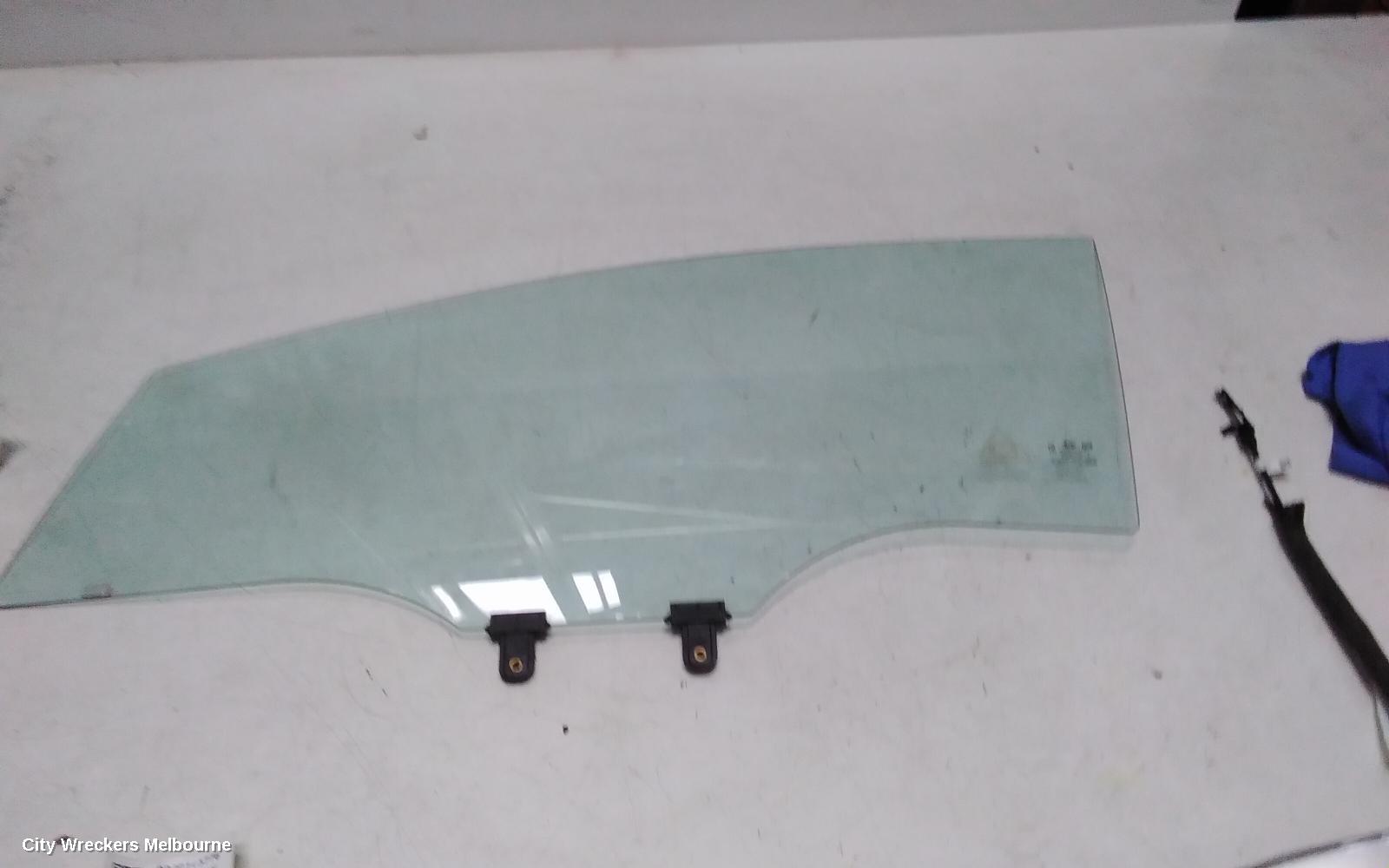KIA STONIC LEFT FRONT DOOR WINDOW, YB, 08/2020 ONWARDS