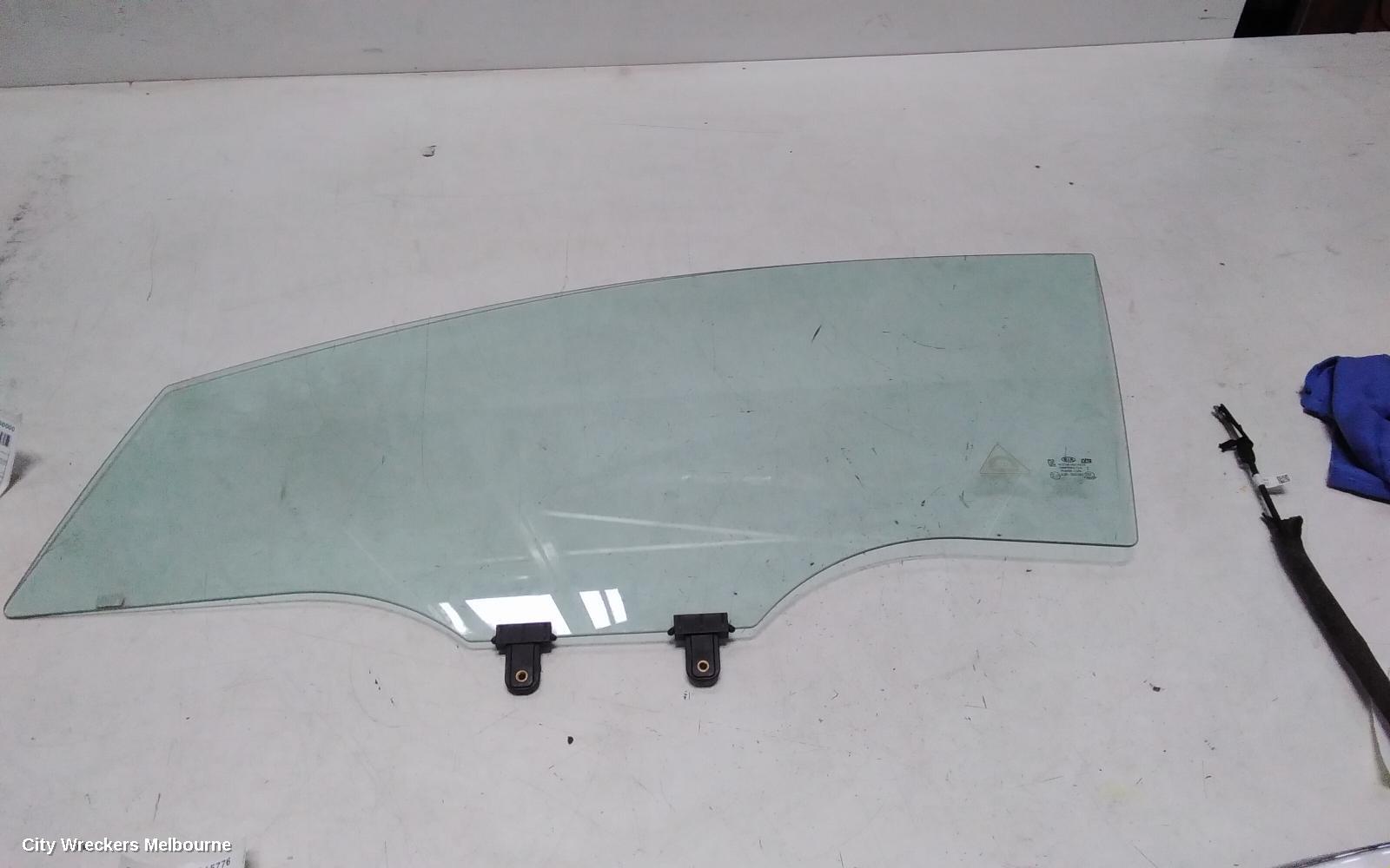 KIA STONIC LEFT FRONT DOOR WINDOW, YB, 08/2020 ONWARDS