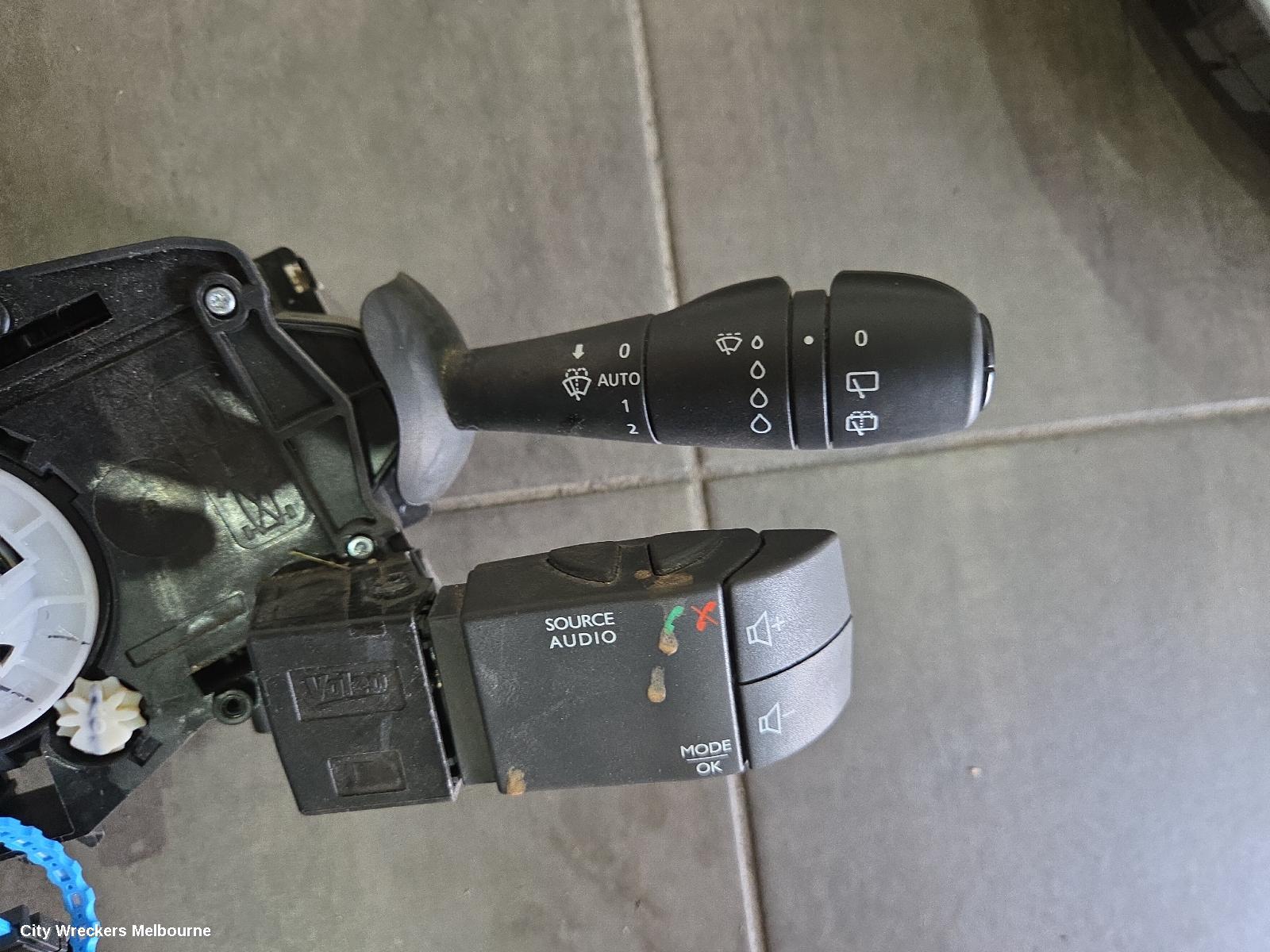 RENAULT TRAFIC COMBINATION SWITCH, WIPER SWITCH, X82, 01/2015 ONWARDS