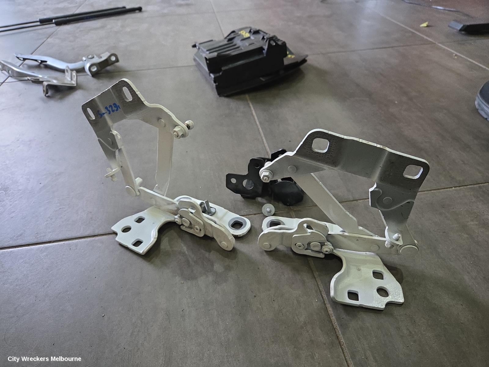 MERCEDES GLS CLASS BONNET HINGE/STRUT, X166, HINGES (PAIR), 01/2016 - 07/2019