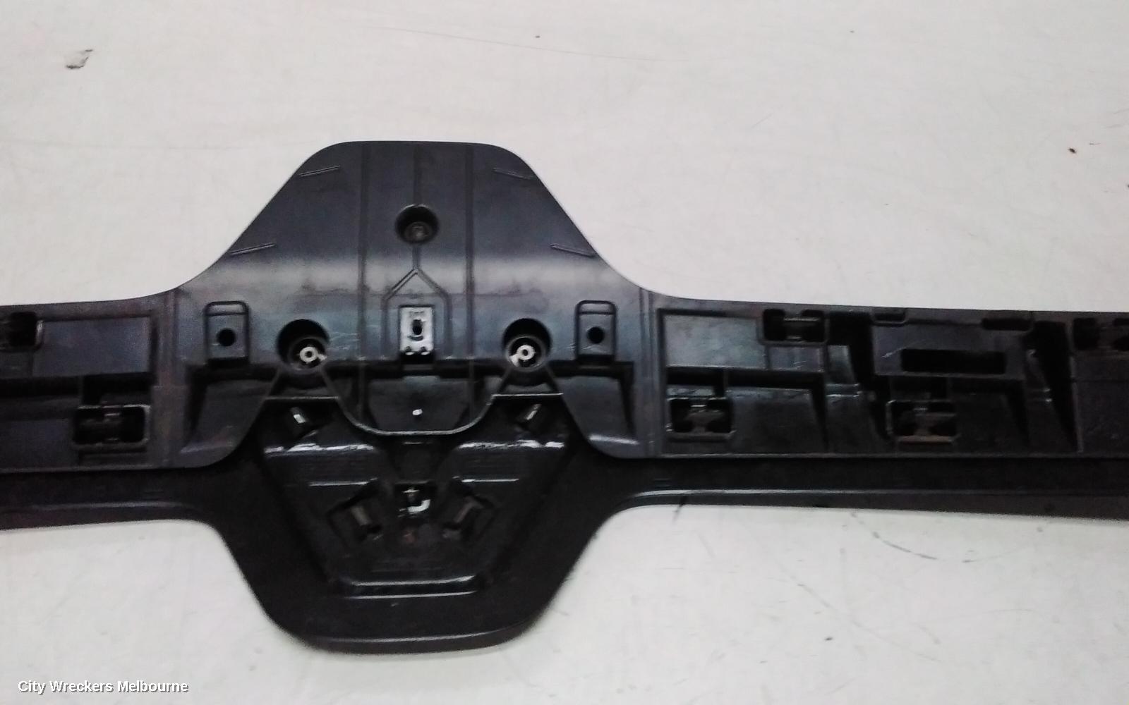 RENAULT TRAFIC GRILLE, RADIATOR GRILLE, X82, 01/2015 - 10/2019