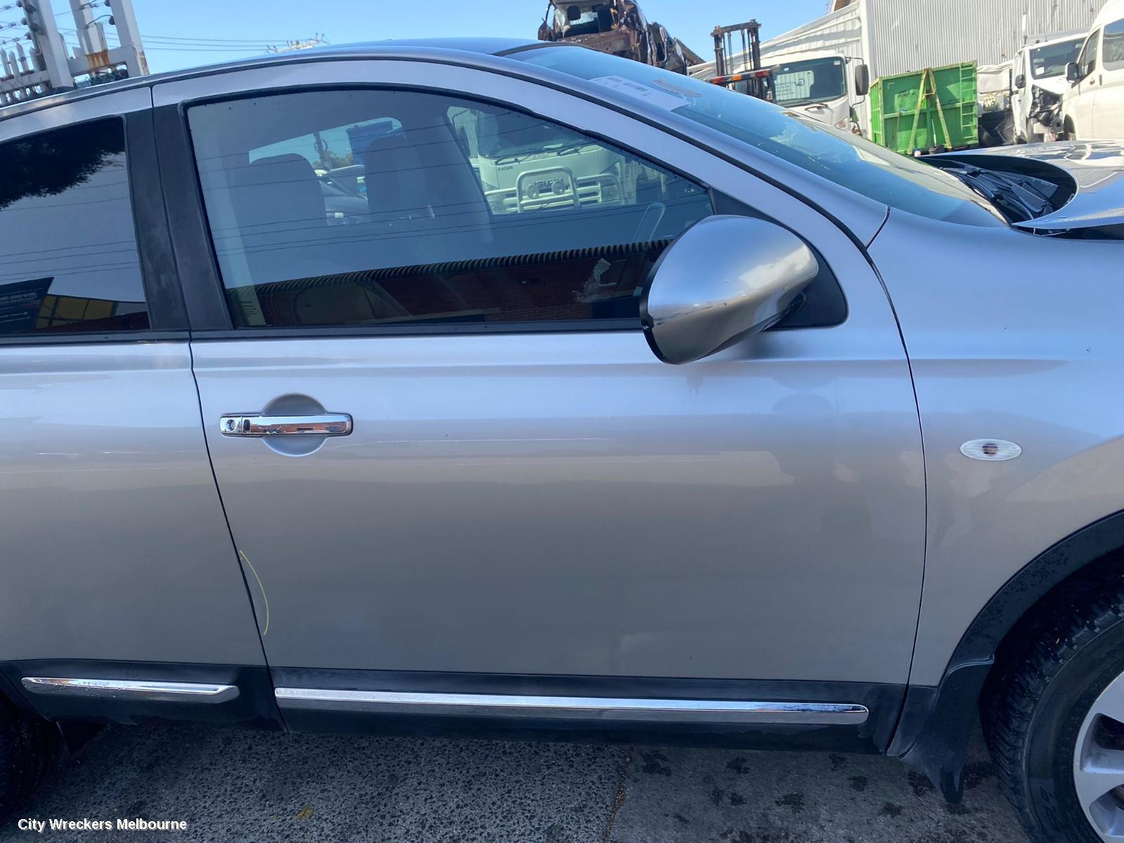 NISSAN DUALIS LEFT FRONT DOOR, J10, 5 SEATER TYPE, 10/2007 - 05/2014