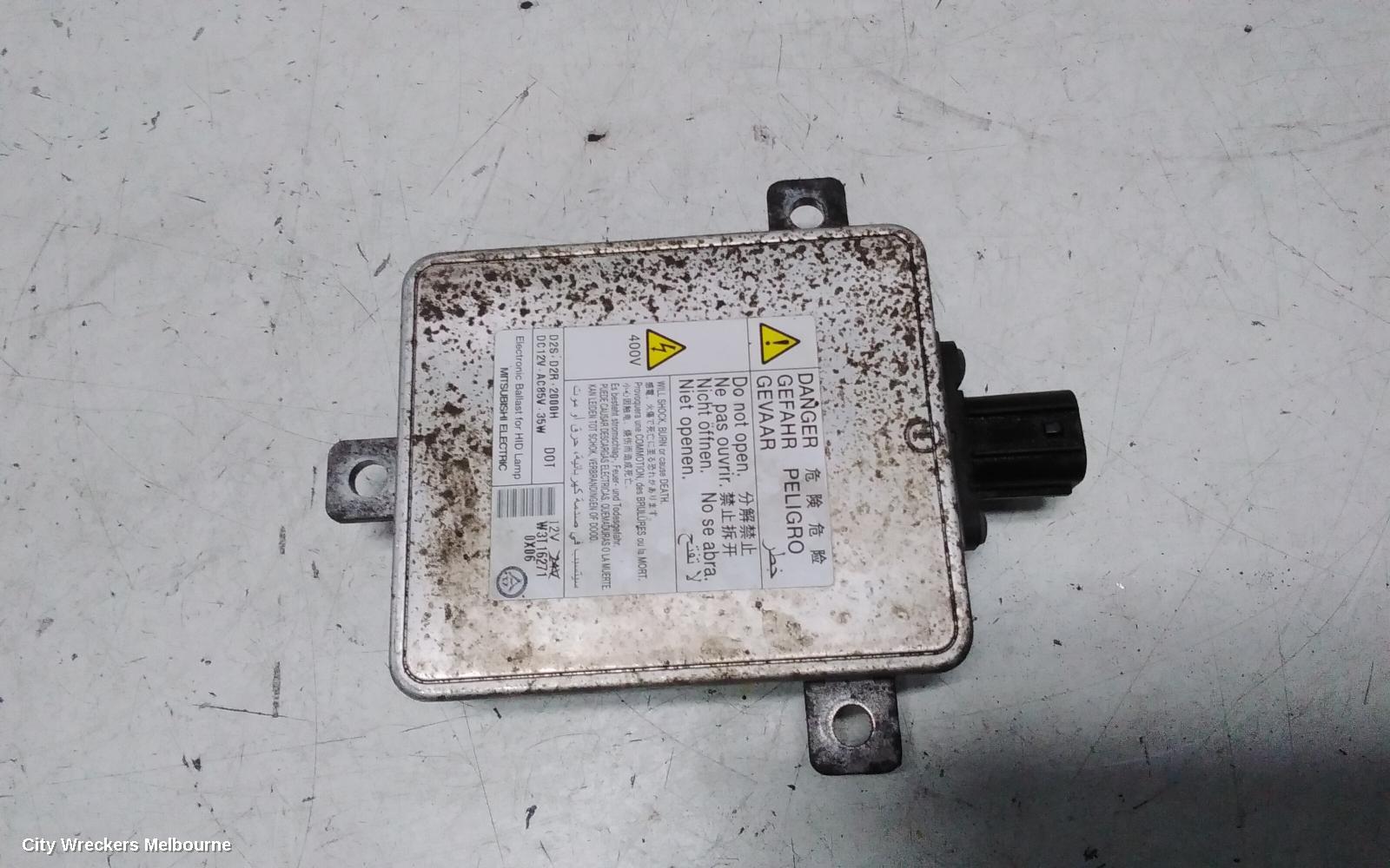MITSUBISHI PAJERO LEFT HEADLAMP, NS-NT, XENON, EXCEED, 08/2006 - 10/2009