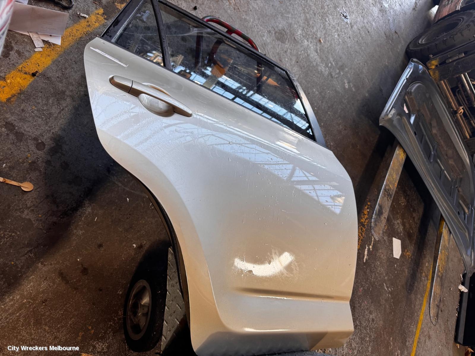 TOYOTA RAV4 RIGHT REAR DOOR, ACA33/ACA38, LWB, CV/EDGE, NON FLARE TYPE, 11/2005 - 11/2012
