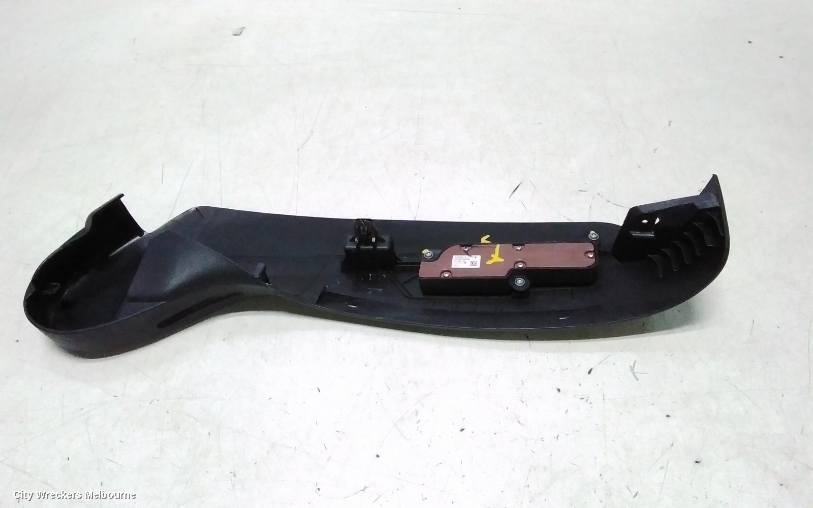 TESLA MODEL Y, 1ST GEN, 03/2022 ONWARDS, RHF SEAT CONTROL /// PN-1551855-01-A: 145849