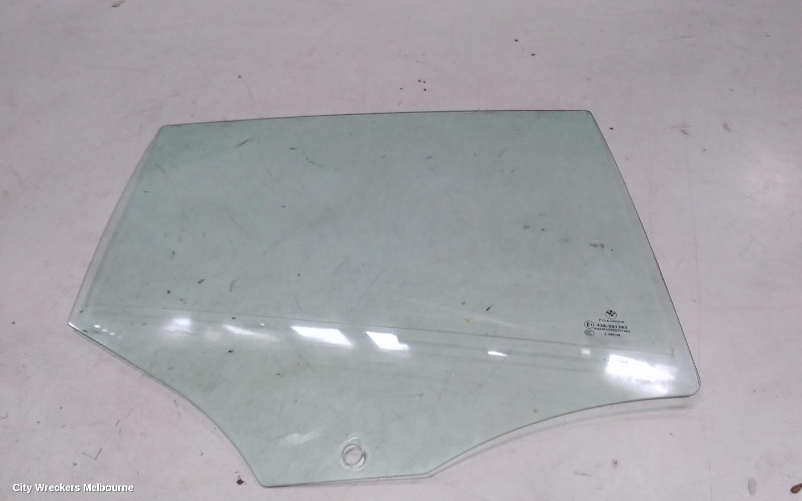 BMW 1 SERIES RIGHT REAR DOOR WINDOW, E87, HATCH, 10/2004 - 12/2011